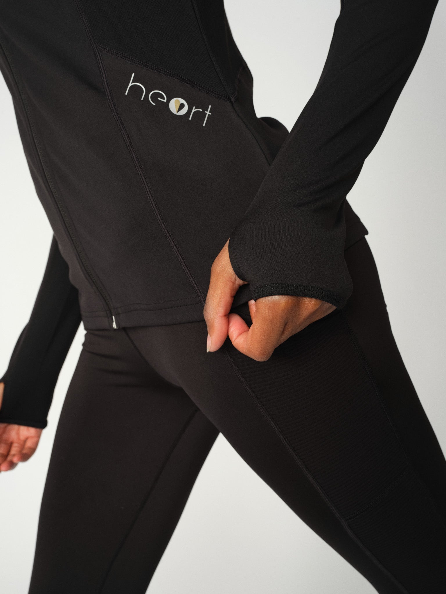 Modelshot / Black / Detail